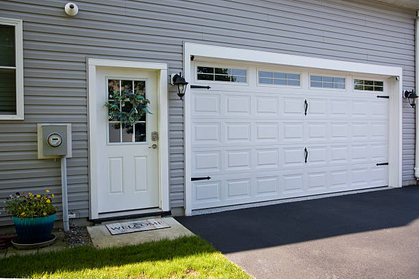 24/7 Emergency Garage Door Panel Replacement experts in Grizzly Flats, CA